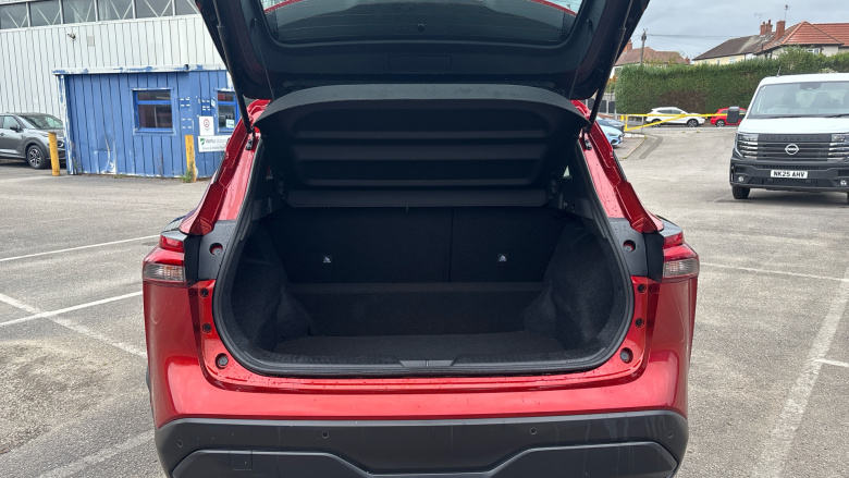 Nissan Qashqai 1.3 DiG-T MH Acenta Premium 5dr Petrol Hatchback